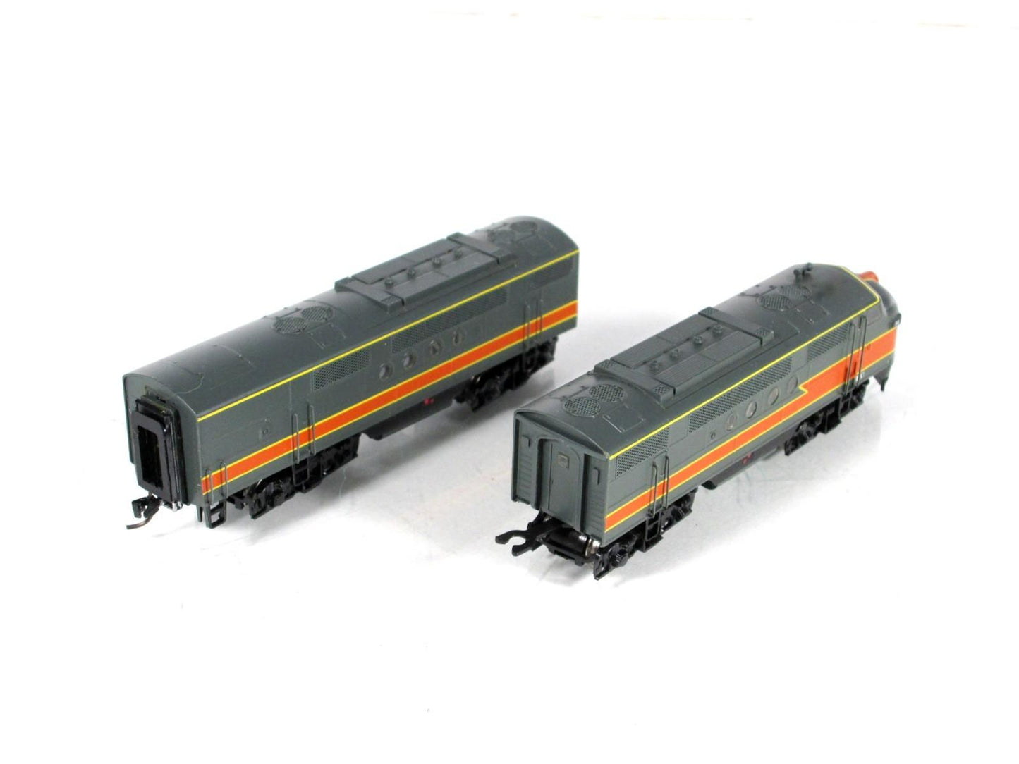 N Scale ***MILWAUKEE ROAD*** FT A/B Set #38 ---- Intermountain 69017-02 with DCC