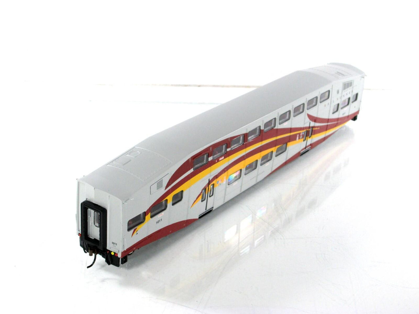 HO Scale ***NEW MEXICO RAIL RUNNER*** Bombardier Coach #1011 -- Athearn ATH25737
