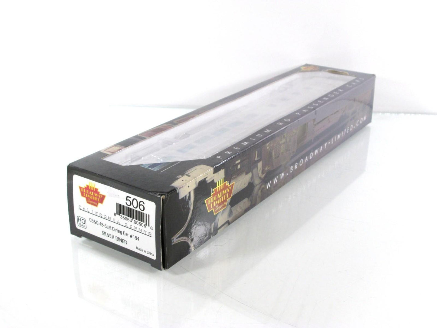 HO Scale ***CB&Q CA ZEPHYR** SILVER DINER Dining Car 194 - Broadway 506, Lighted