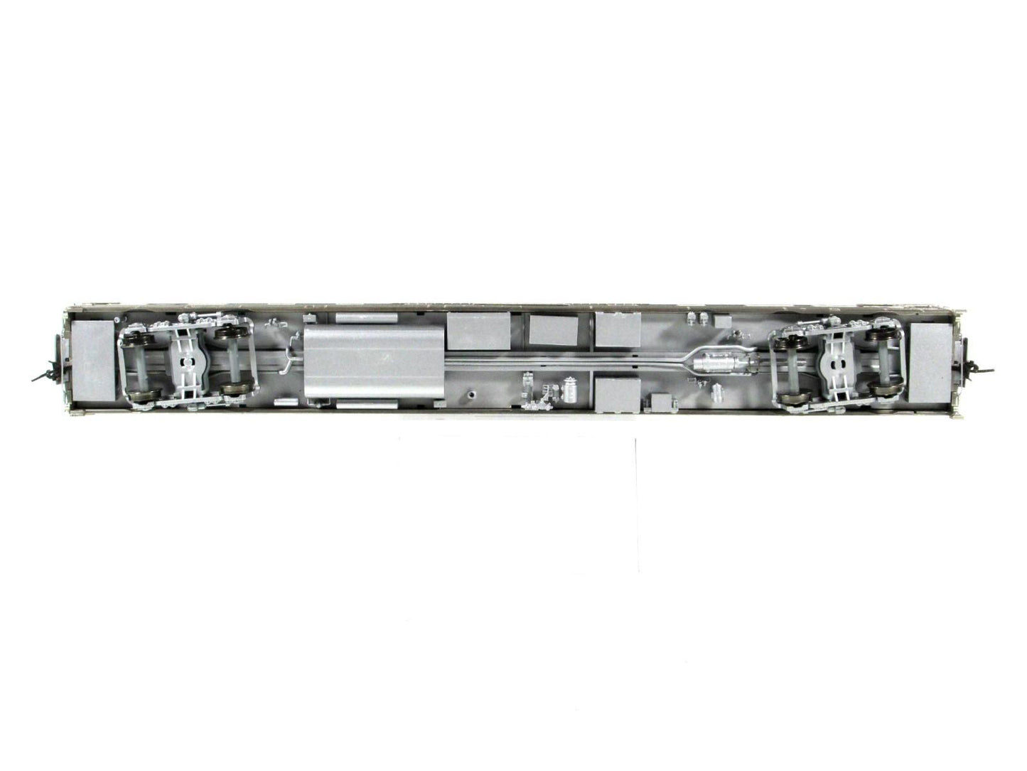HO Scale ***DRGW CA ZEPHYR*** SILVER PINE Coach #1121 --- Broadway 1557, Lighted