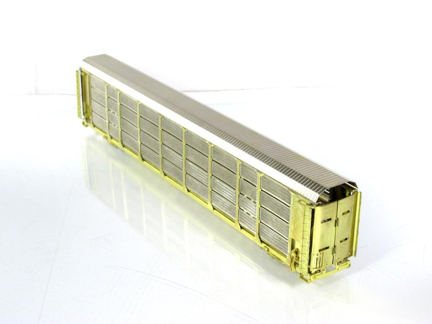 HO Scale BRASS ***Thrall Tri-Level Enclosed AUTO RACK*** -- Overland / Ajin 1325