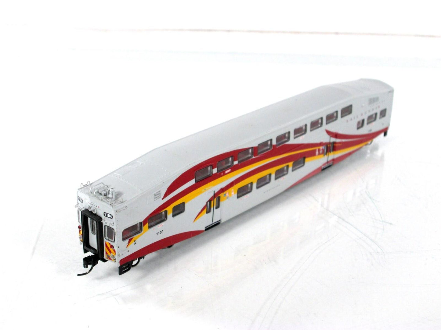 N Scale **NEW MEXICO RAIL RUNNER** Bombardier Control Car #1104 - Athearn 10136