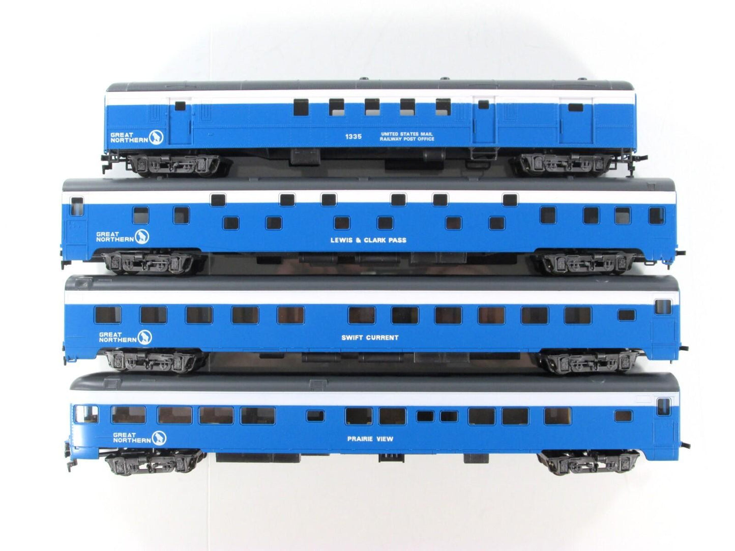 HO Scale **GREAT NORTHERN** BIG SKY BLUE 1930s Passenger Set B -- Rivarossi 6979