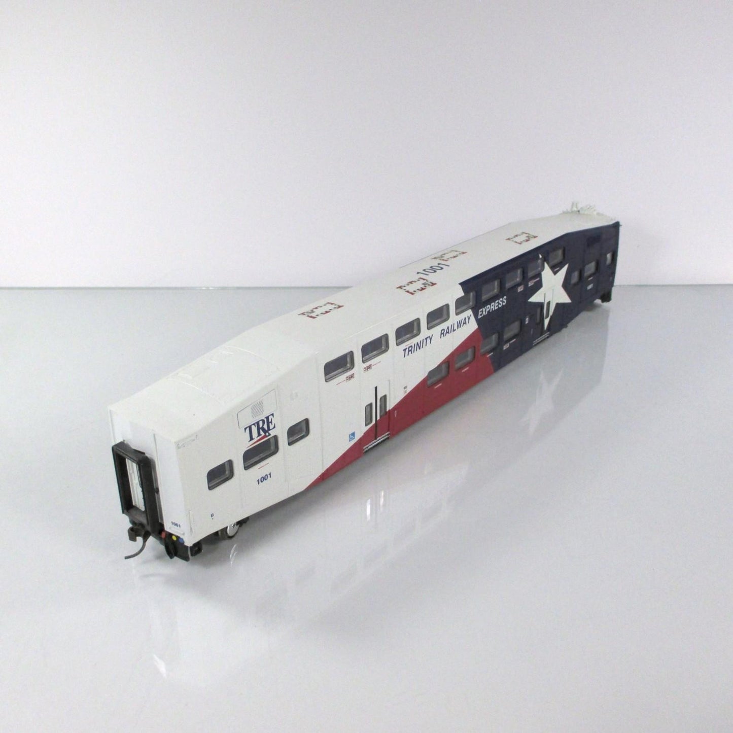 HO Scale **TRINITY RAILWAY EXPRESS** Bombardier Control Car #1001 - Athearn 2586