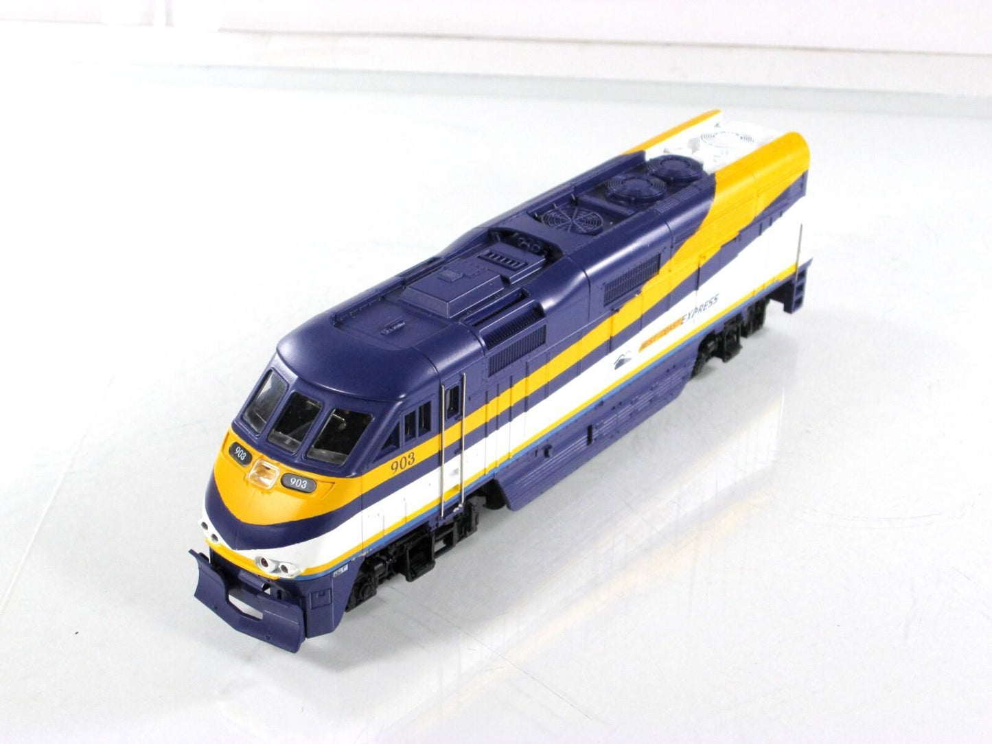 HO Scale ***WEST COAST EXPRESS*** F59PHI Locomotive, WCE 903 ------ Athearn 2614