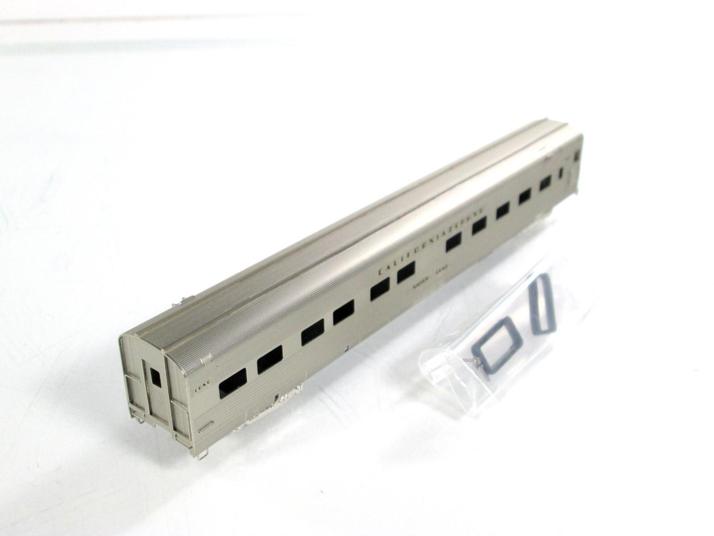 N Scale BRASS ***CB&Q - CALIFORNIA ZEPHYR*** Silver Crag Sleeper -- Oriental 429