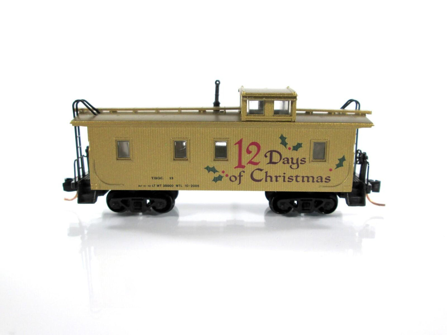 N Scale ***12 DAYS of CHRISTMAS*** 34' Wood Caboose ---- Micro Trains 05100250