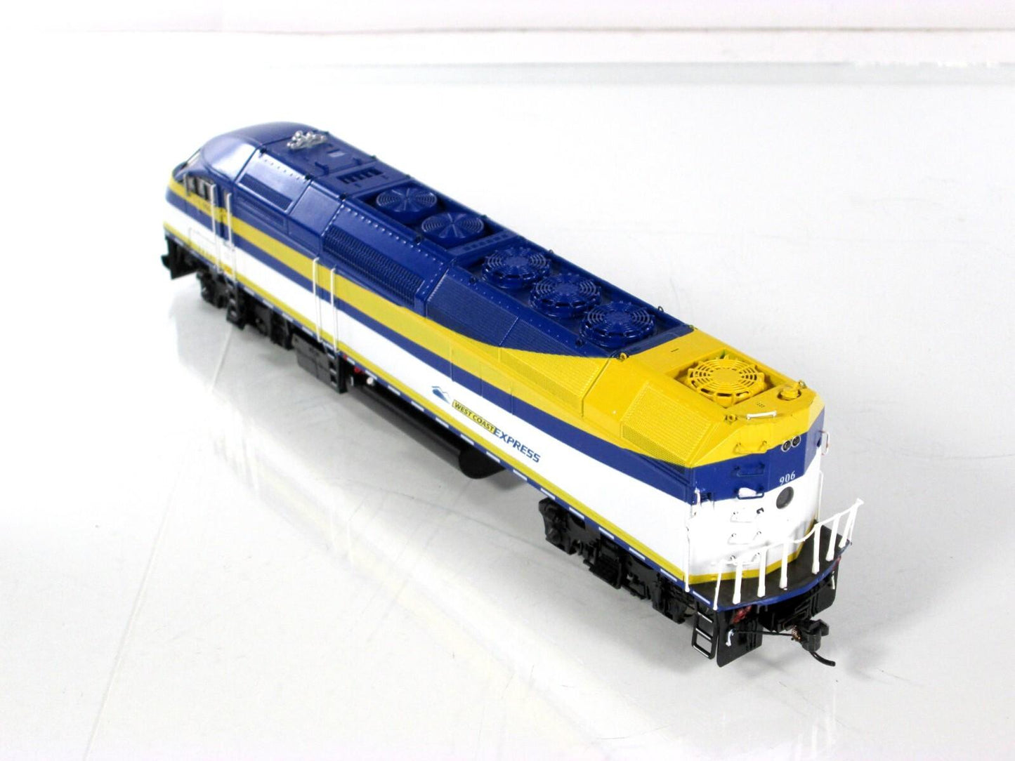 HO Scale **WEST COAST EXPRESS** MP36 #906 - TrueLine Trains 500214, DCC LokSound