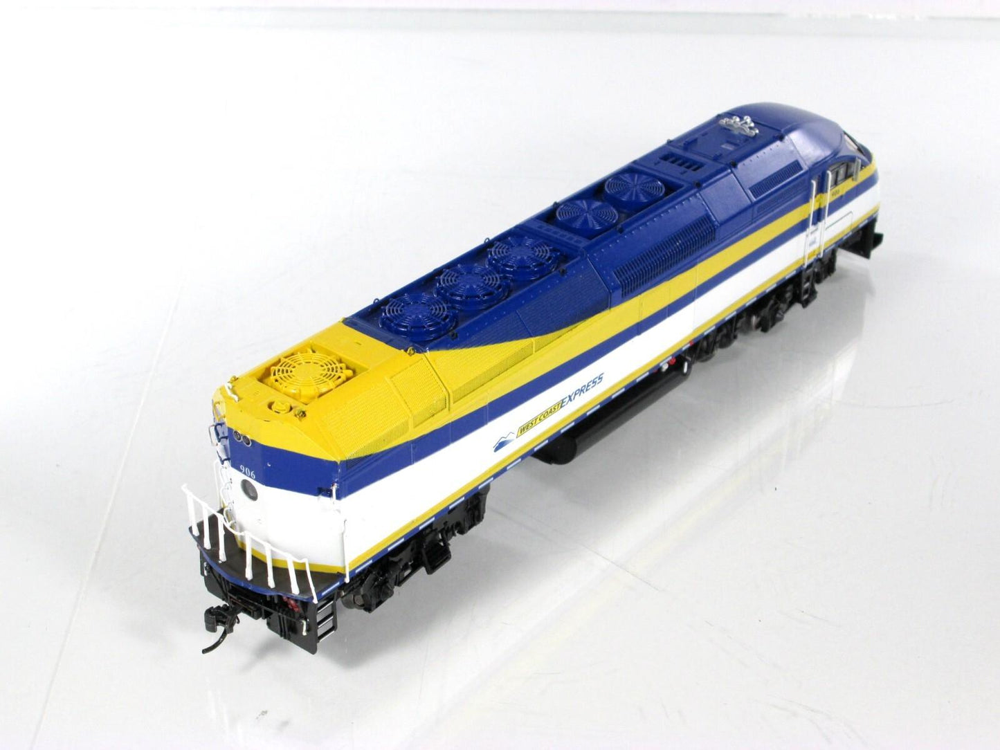 HO Scale **WEST COAST EXPRESS** MP36 #906 - TrueLine Trains 500214, DCC LokSound
