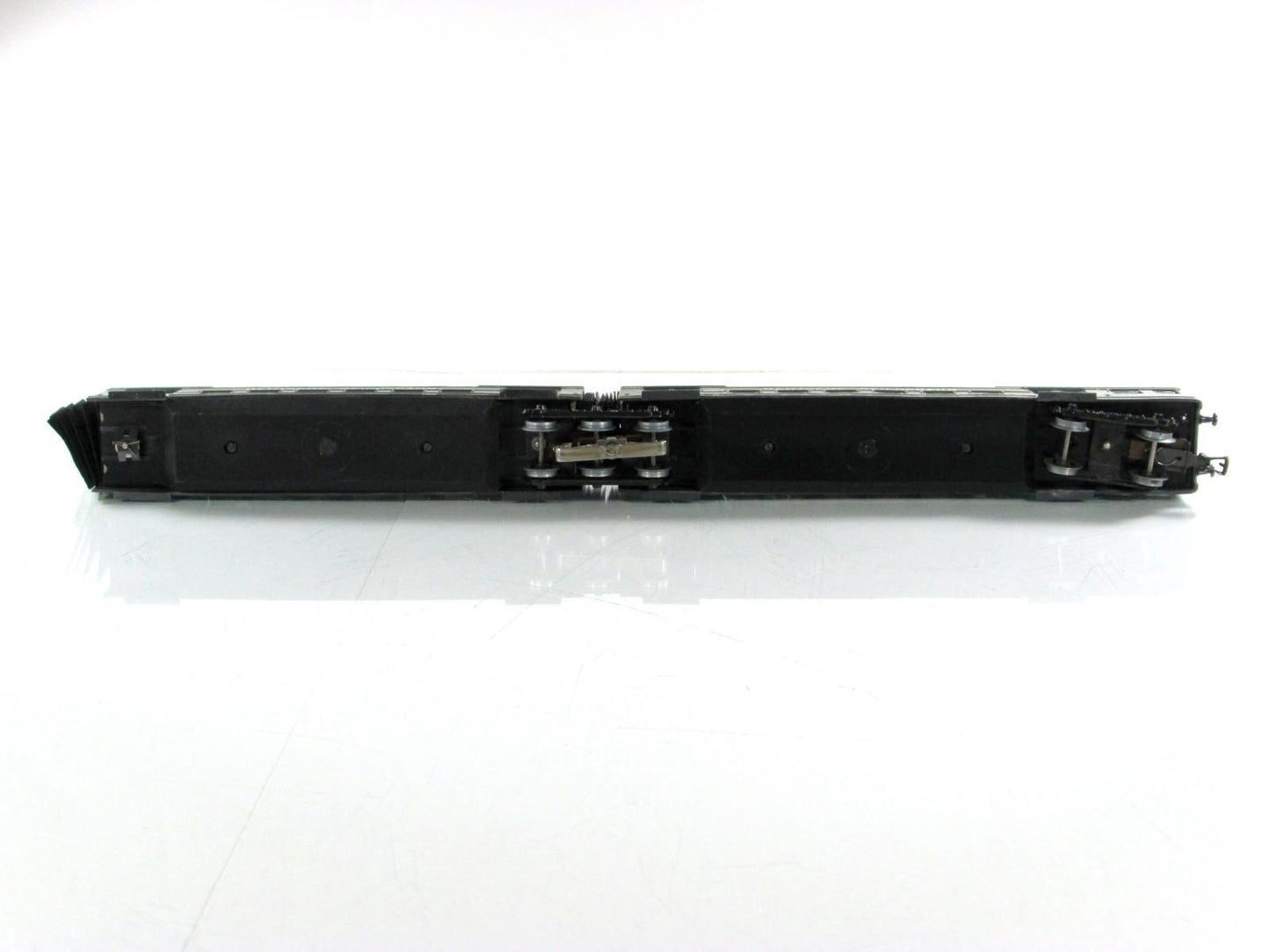 HO Scale **DEUTSCHE REICHSBAHN** Articulated German Passenger Car - Schicht 5131