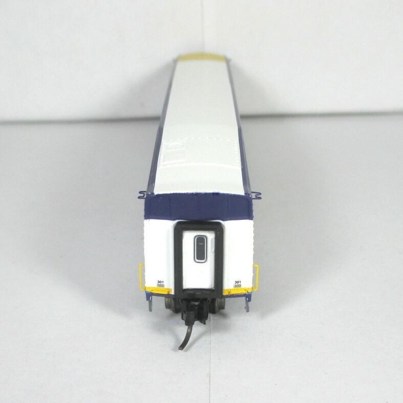 N Scale ***WEST COAST EXPRESS*** Bombardier Coach Car #301 ------ Athearn 10144