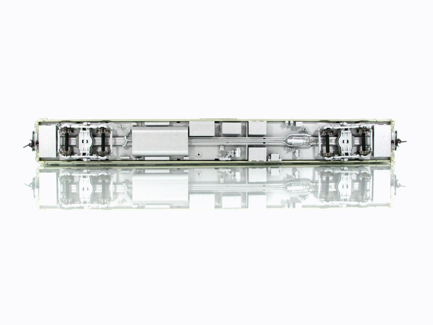HO Scale ***CB&Q CA ZEPHYR*** SILVER LARCH Sleeper 401 -- Broadway 1518, Lighted