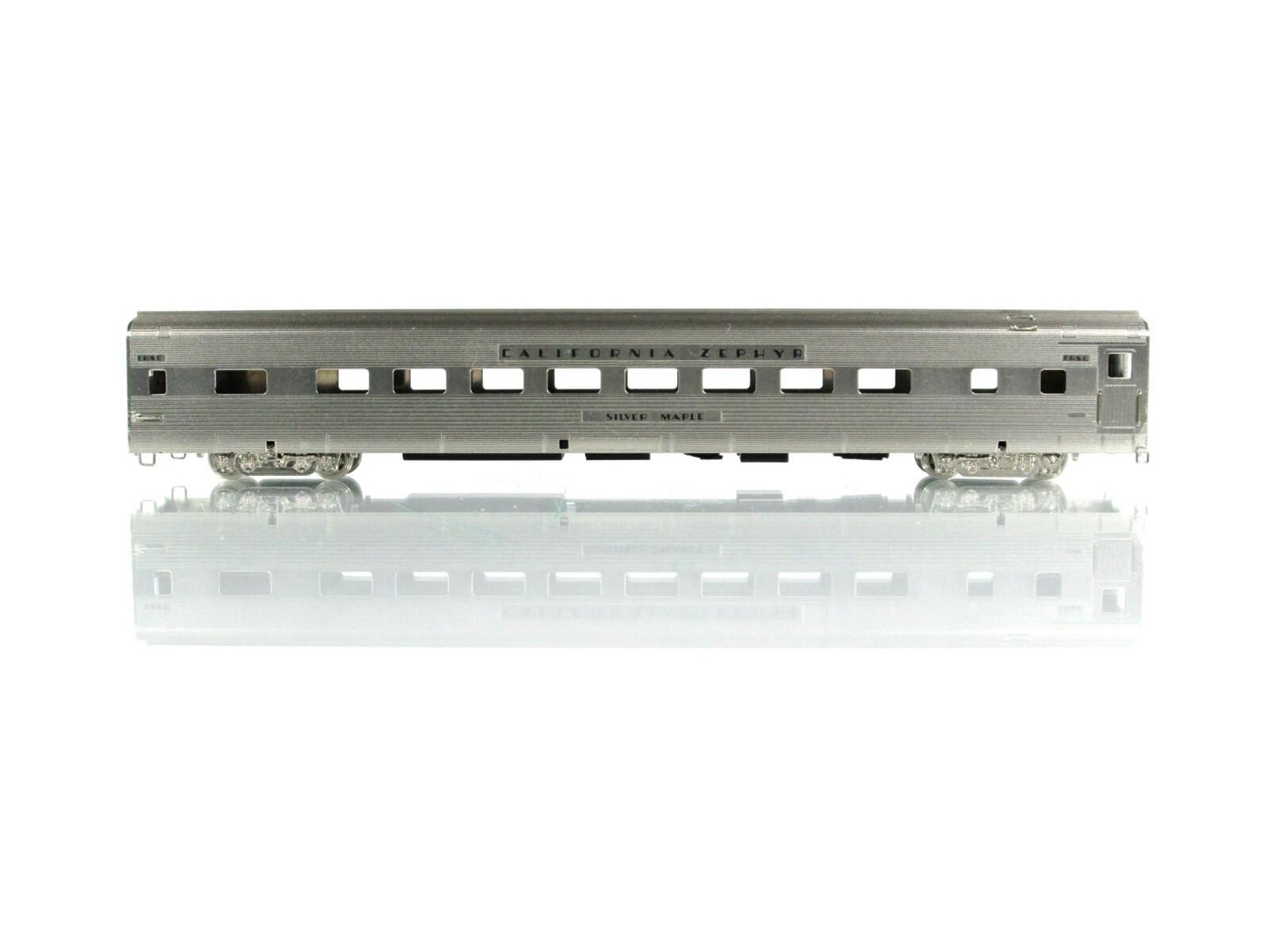 N Scale BRASS ***CB&Q - CALIFORNIA ZEPHYR*** Silver Maple Coach -- Oriental 4742