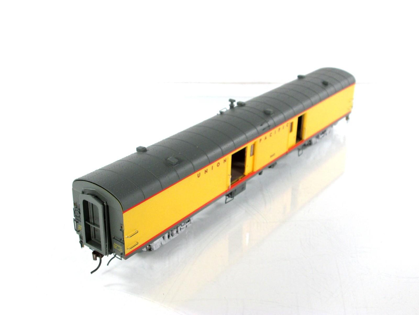 HO Scale ***UNION PACIFIC*** Baggage #5603 - Rapido 106085, Lighted **RARE*