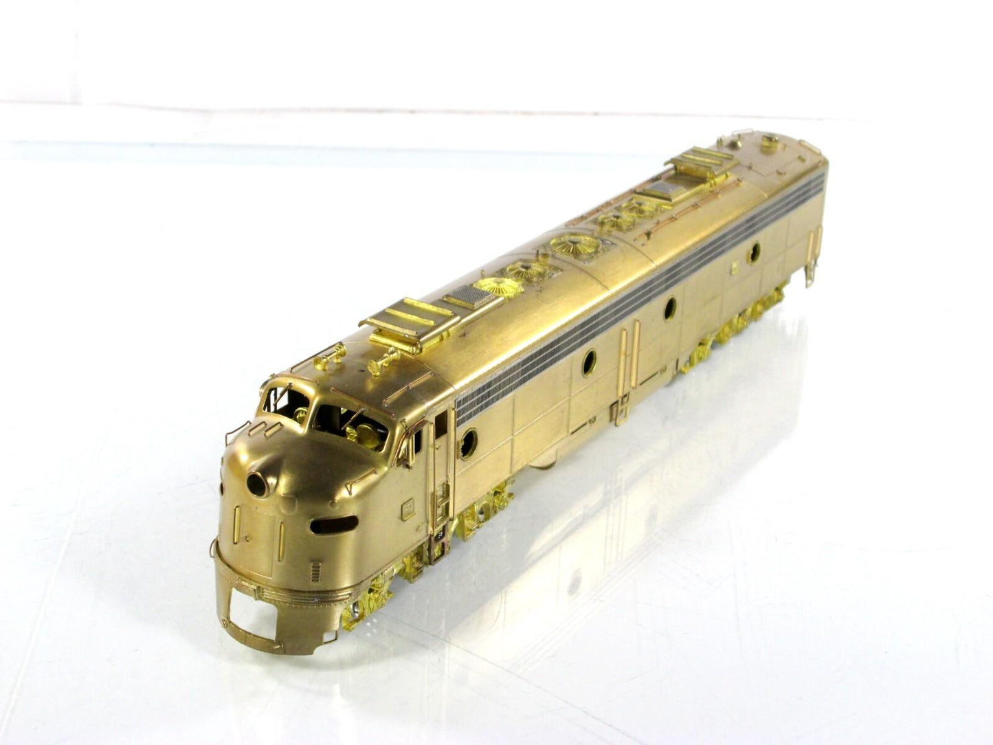 HO Scale BRASS **UNION PACIFIC** EMD E9A 2400HP Locomotive - Oriental Samhongsa