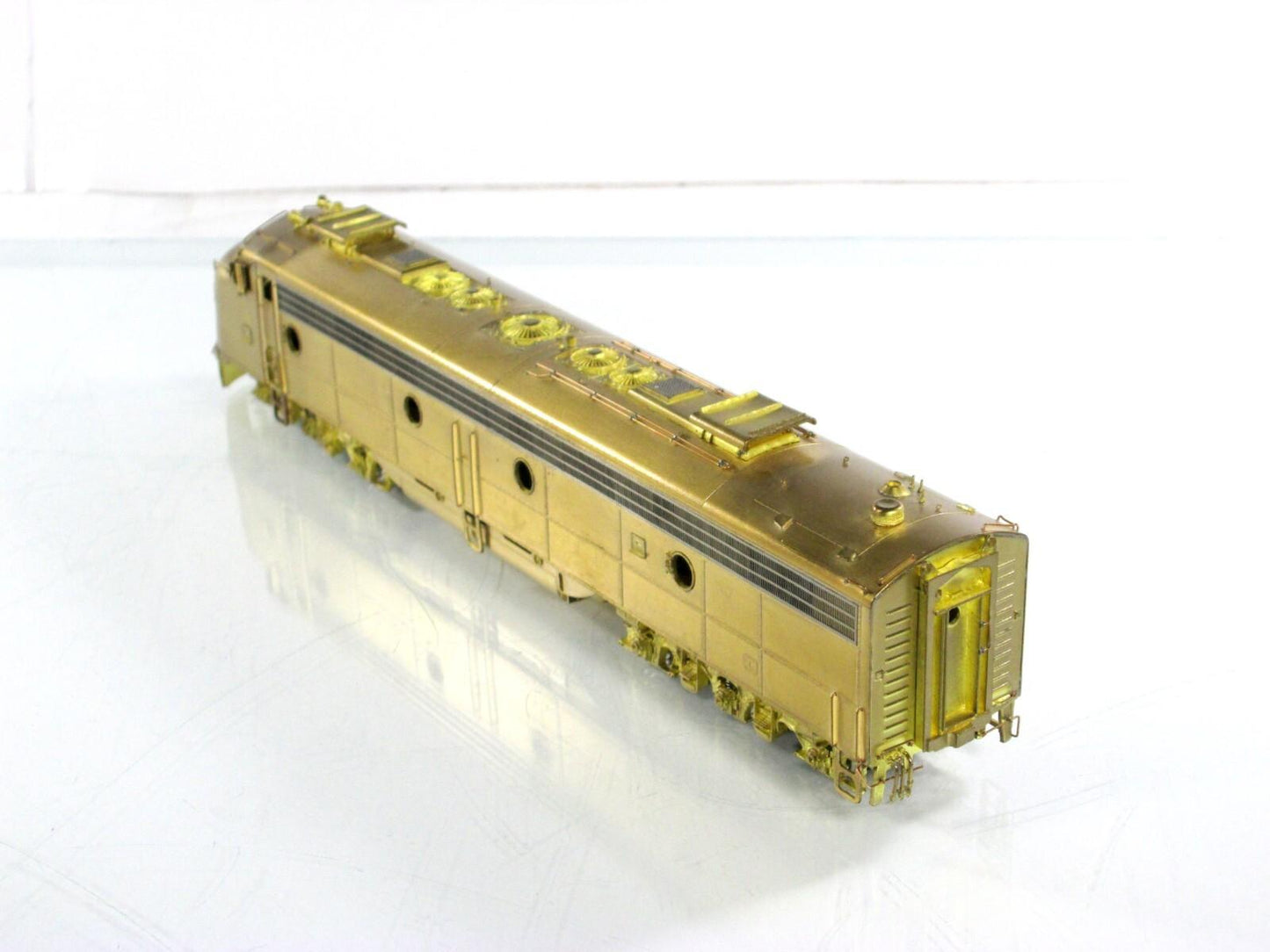 HO Scale BRASS **UNION PACIFIC** EMD E9A 2400HP Locomotive - Oriental Samhongsa