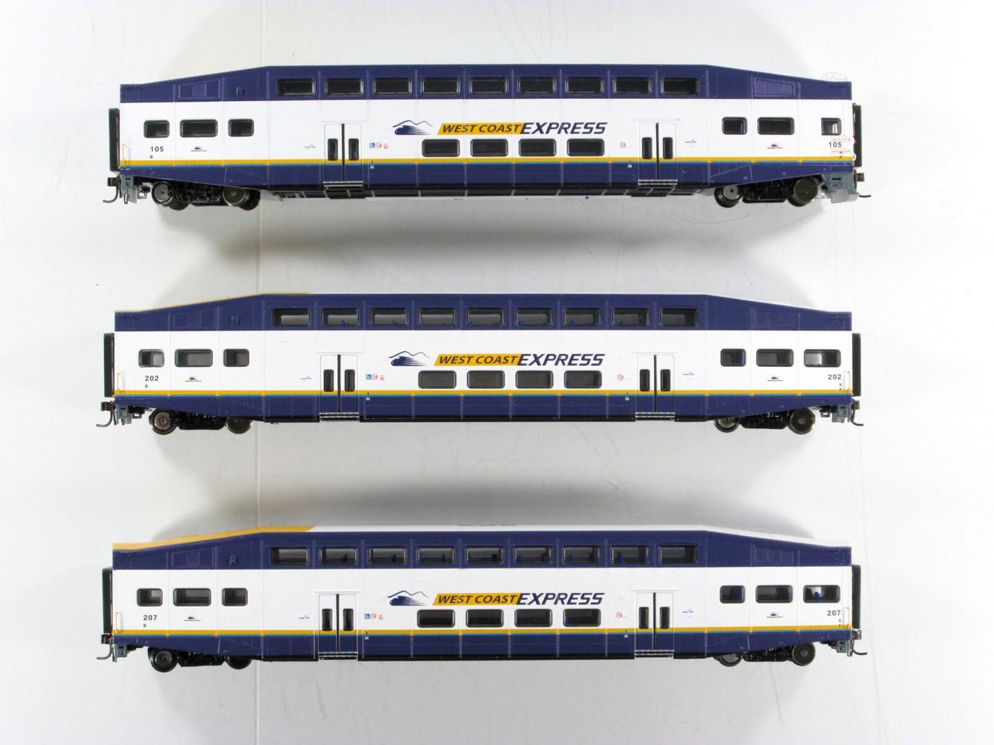 HO Scale ***WEST COAST EXPRESS*** Bombardier Set #105, 202, 207 -- Athearn 25924