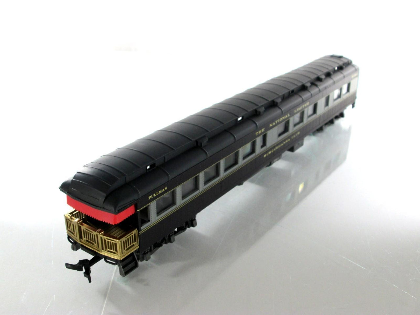 HO Scale ***B&O - NATIONAL LIMITED*** Heavyweight Passenger 8-Car Set - IHC 9102