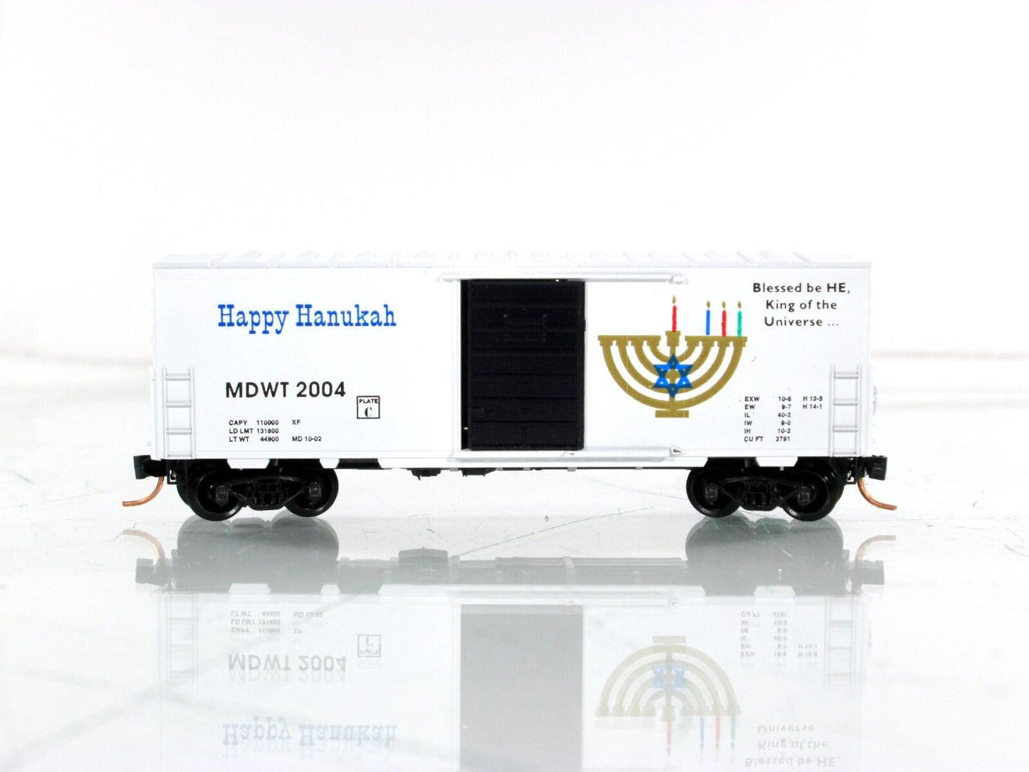 N Scale ***HAPPY HANUKKAH*** 40' Box Car, #2004 - Premiere Editions 2452 **RARE*
