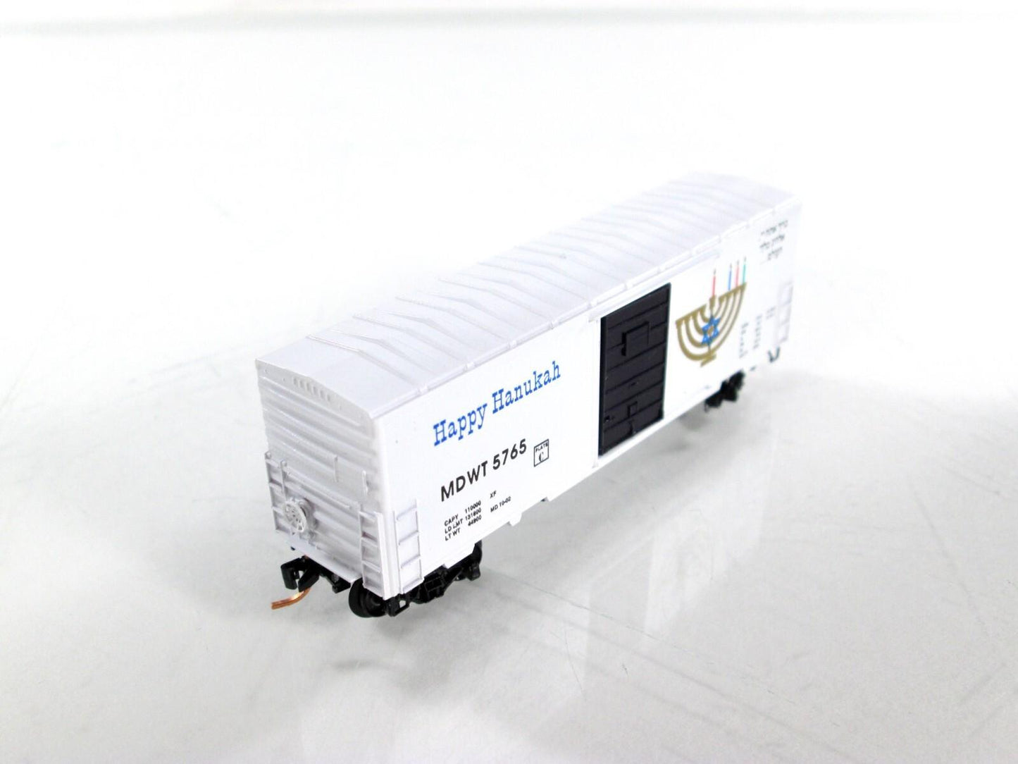 N Scale ***HAPPY HANUKKAH*** 40' Box Car, #2004 - Premiere Editions 2452 **RARE*