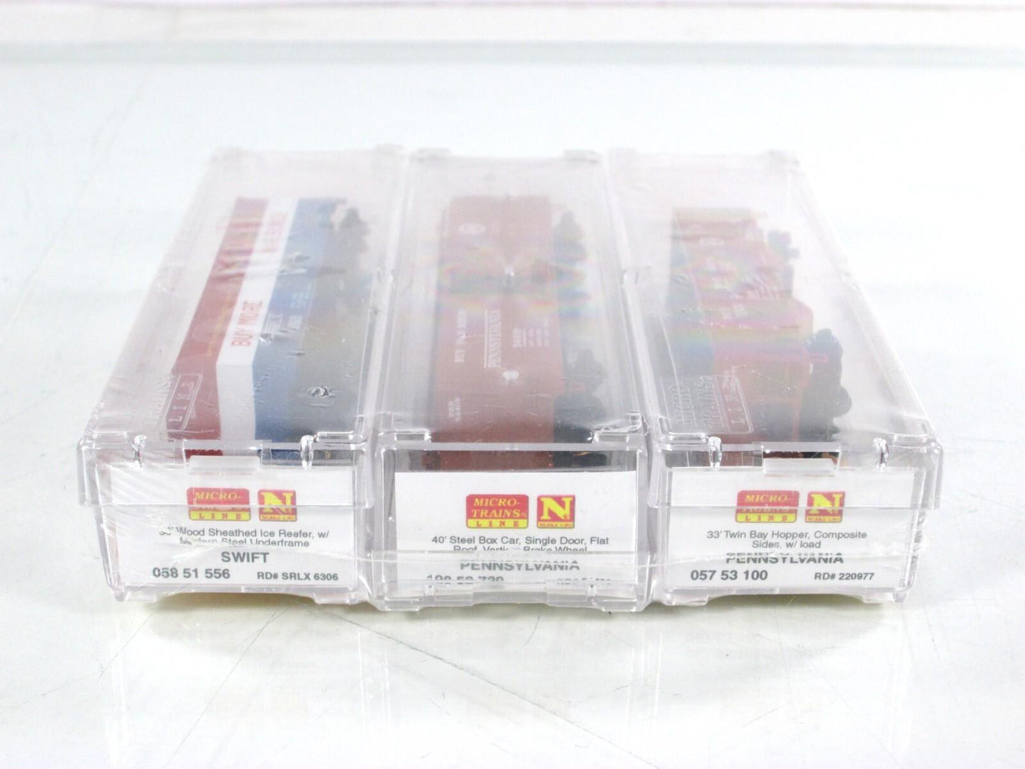 N Scale **BUY WAR BONDS** Box Car, Reefer, Hopper 3-Pack - Micro Trains 99305210