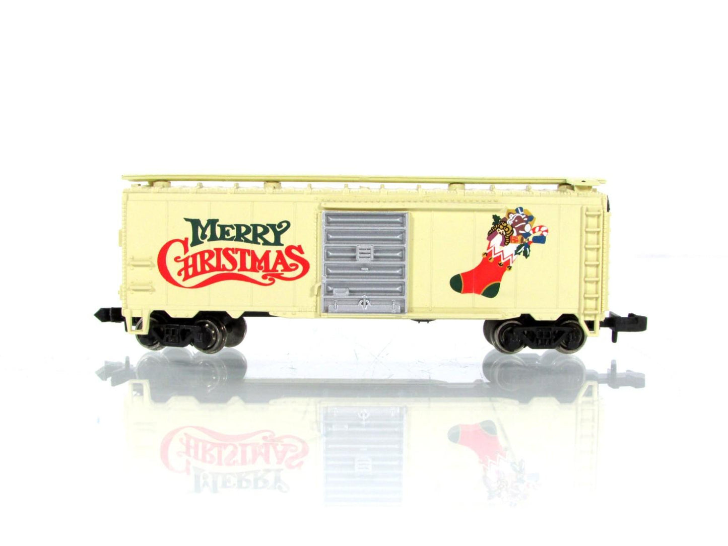 N Scale ***MERRY CHRISTMAS*** 40' Yuletide Special Box Car ------ Bachmann 24011