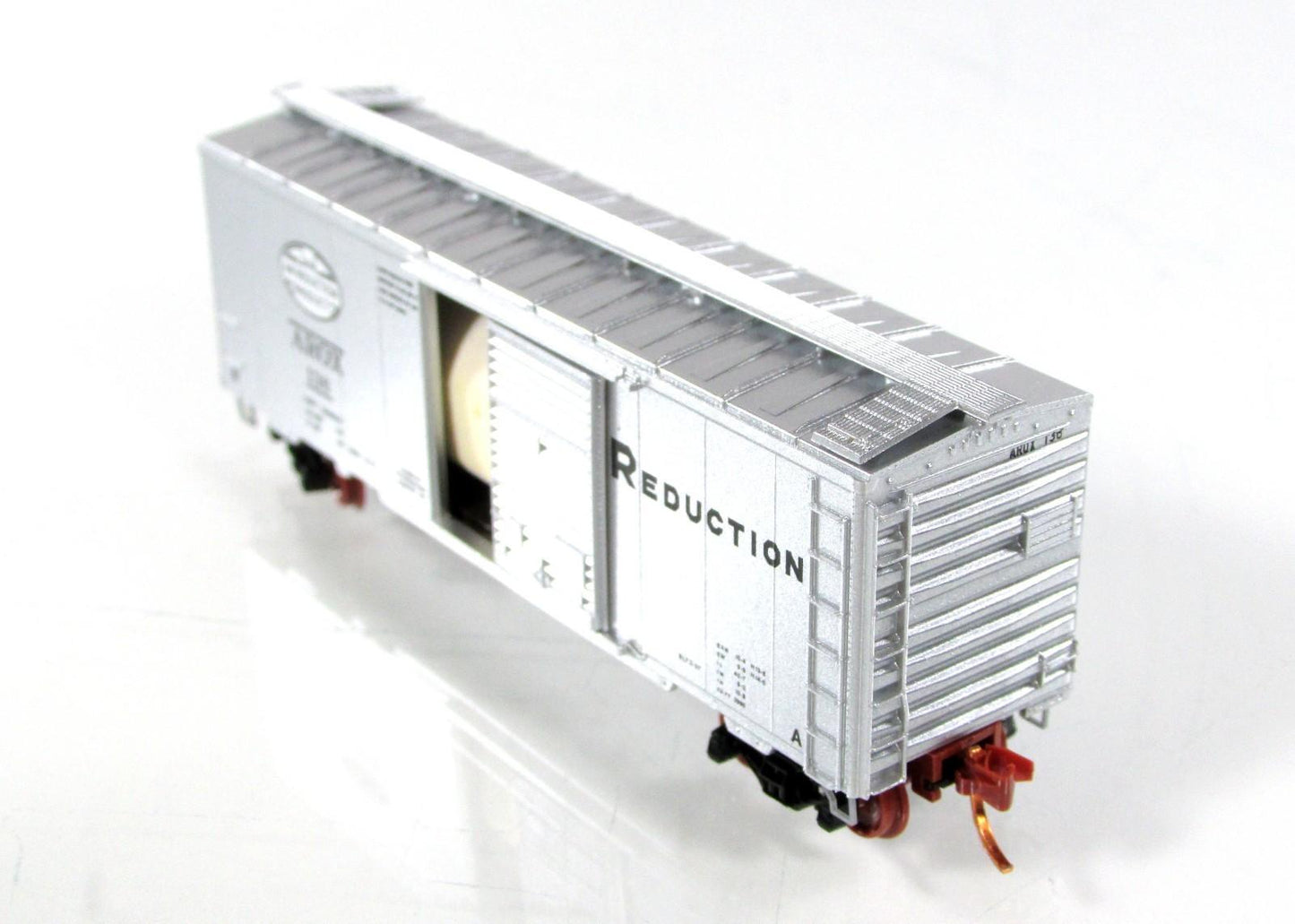 N Scale ****AIRCO*** 40' Box / Tank Car, AROX 136 --- Micro Trains NSE MTL 12-97