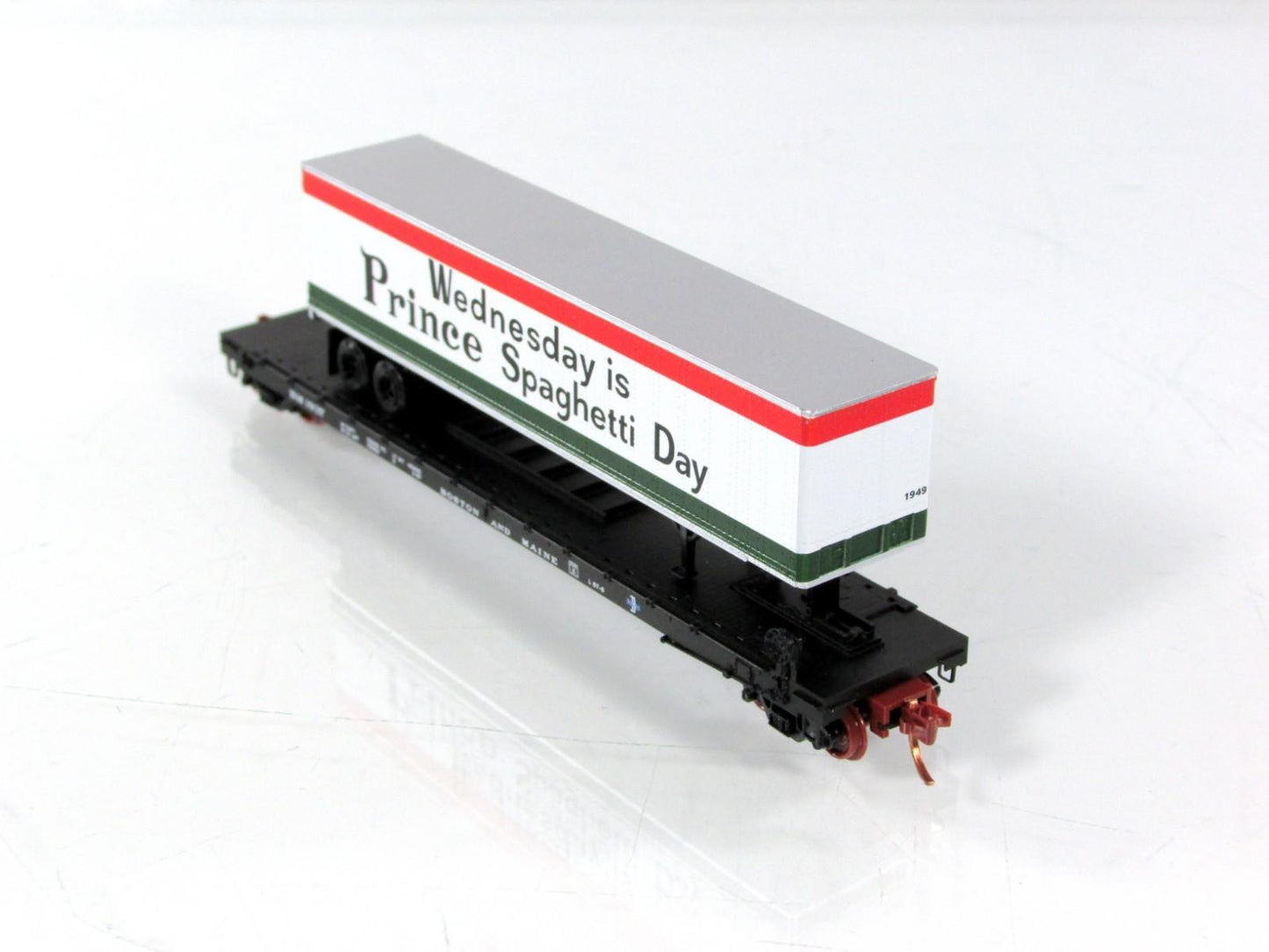 N Scale ***PRINCE SPAGHETTI DAY** Trailer on B&M Flat Car - Micro Trains Special