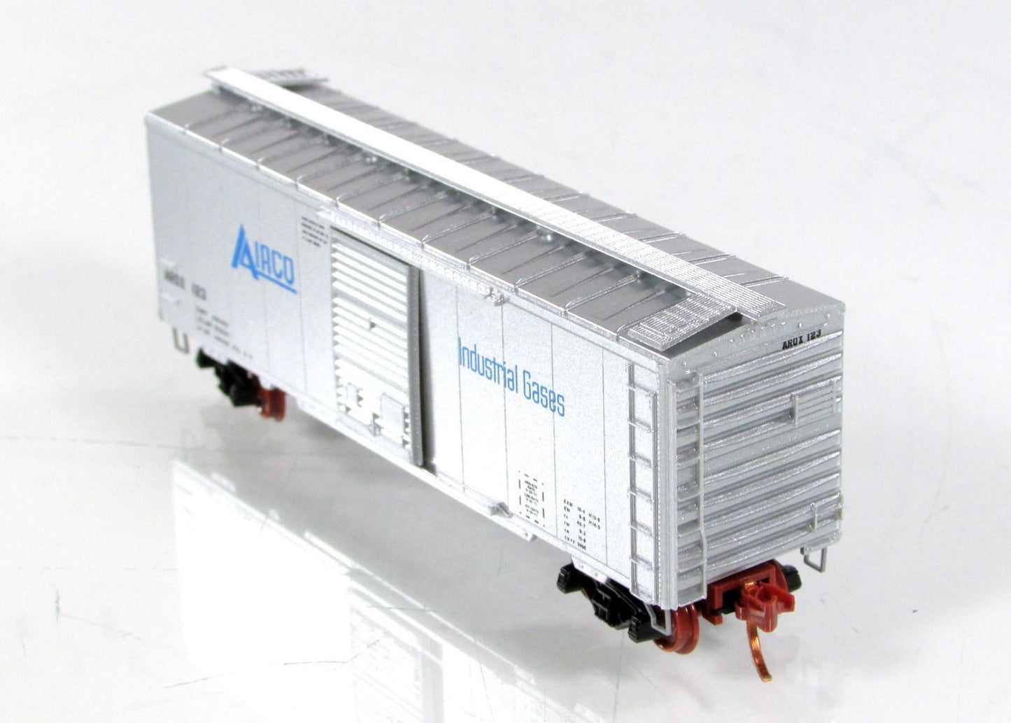N Scale ****AIRCO*** 40' Box / Tank Car, AROX 123 --- Micro Trains NSE MTL 12-96