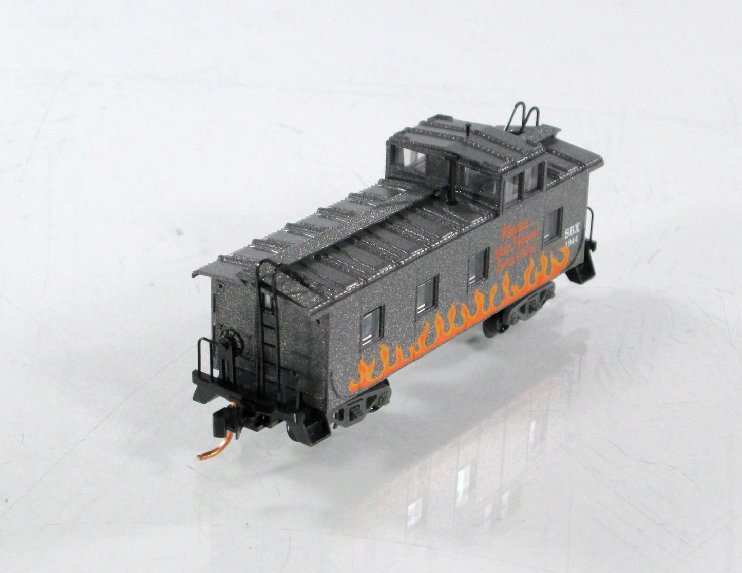 N Scale ***SMOKEY BEAR*** Forest Fire Prevention Caboose - Micro Trains 10000260