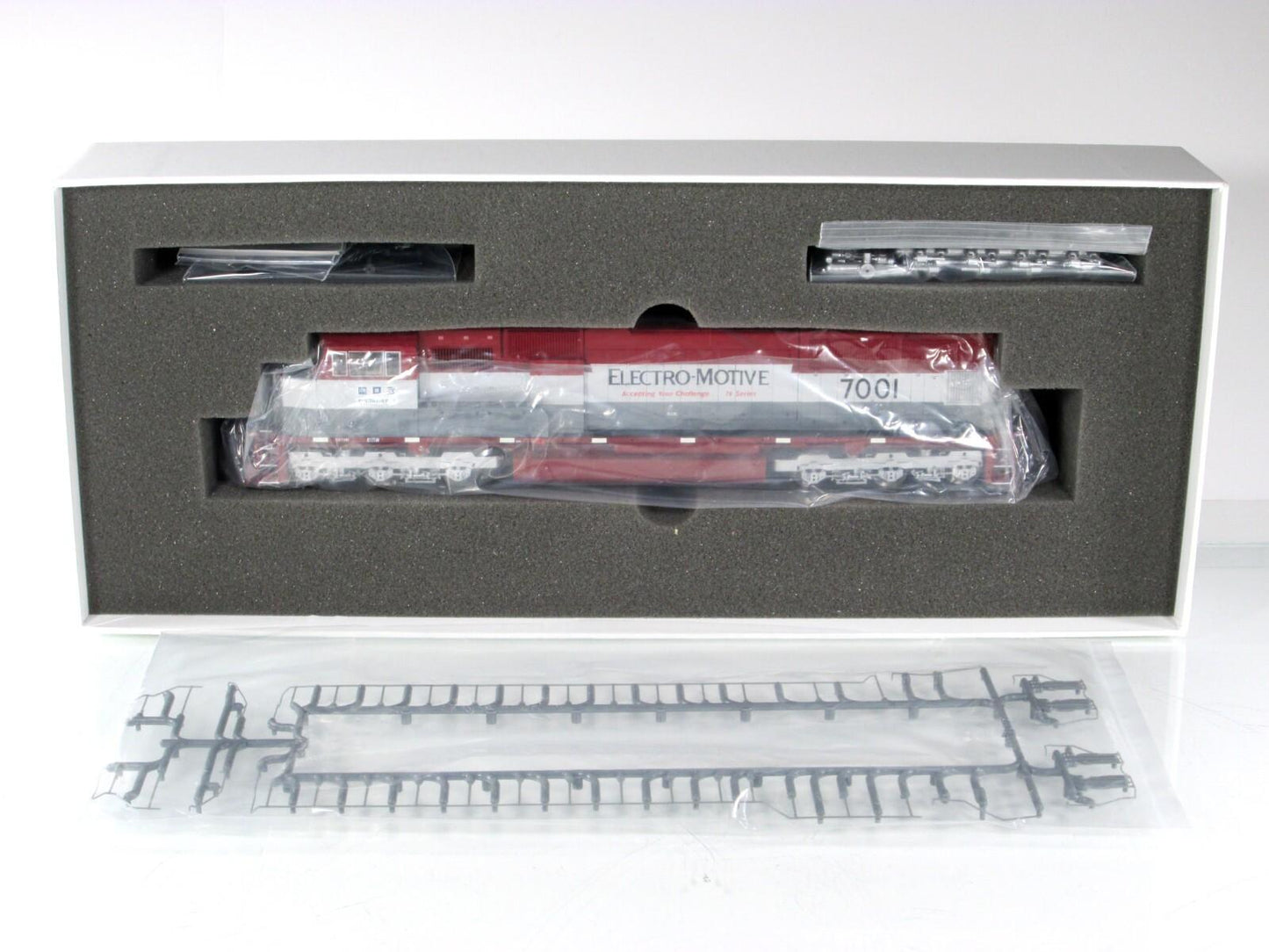HO Scale **ELECTRO-MOTIVE** SD70M Demonstrator #7001 - Athearn 0G6117, DCC Ready