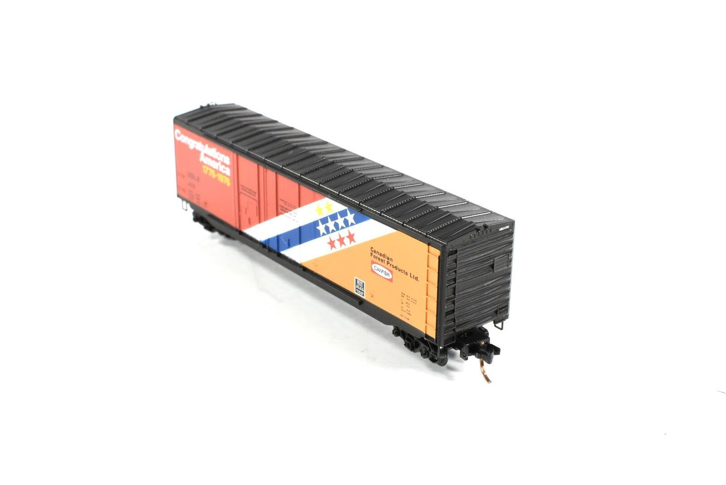 N Scale *CONGRATULATIONS AMERICA 1776-1976* CANFOR Box Car -- Micro Trains 75050