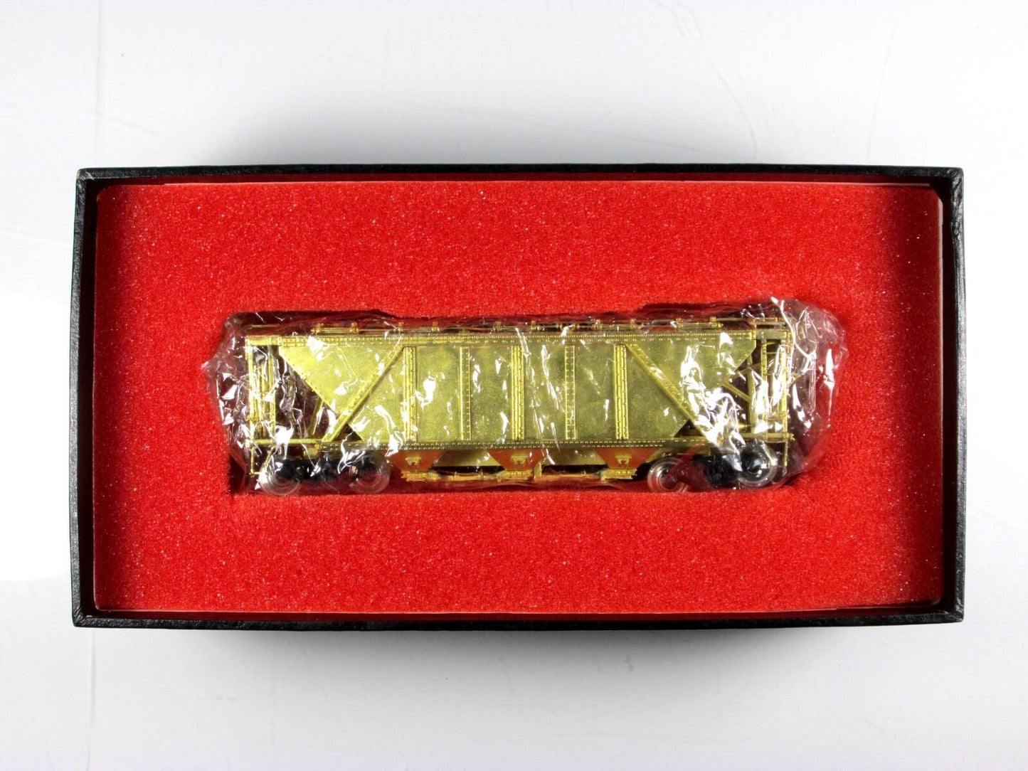 HO Scale BRASS ***PENNSYLVANIA*** H30 A Covered 3-Bay Hopper --- NPP / Jin Heung