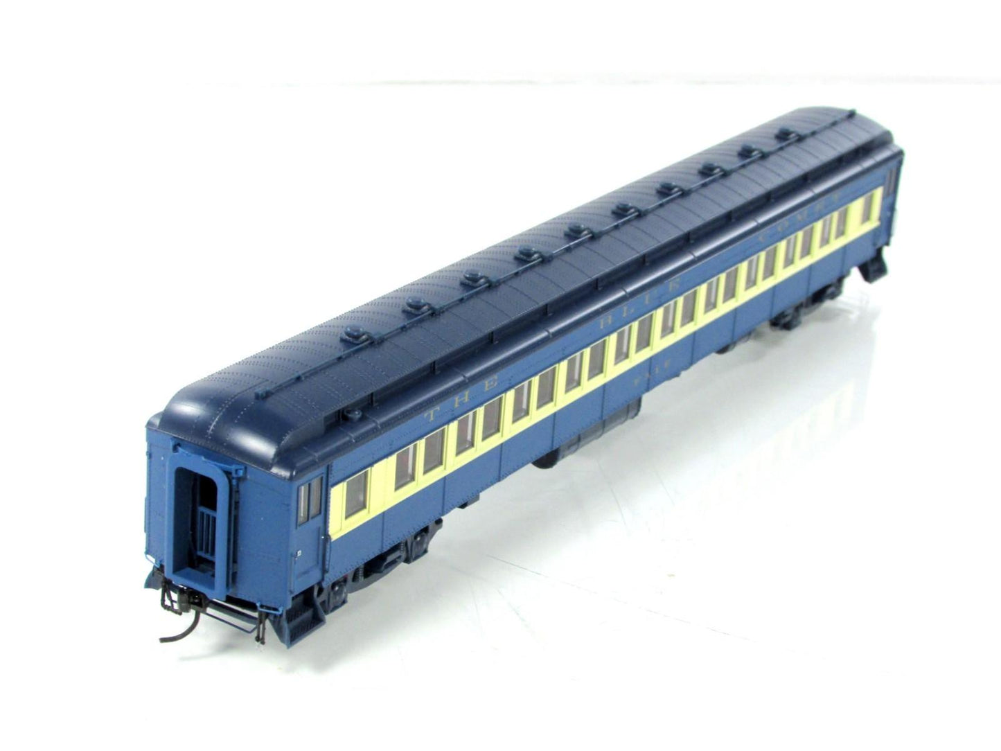 HO Scale ***CNJ BLUE COMET*** 80' Coach *FAYE* --------- Broadway 6437, Lighted