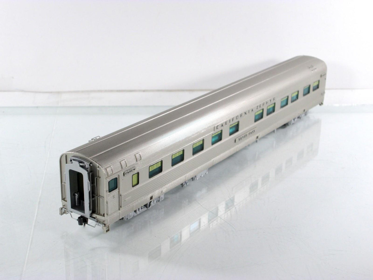 HO Scale ***DRGW CA ZEPHYR*** SILVER PASS Sleeper 1130 - Broadway 518, Lighted