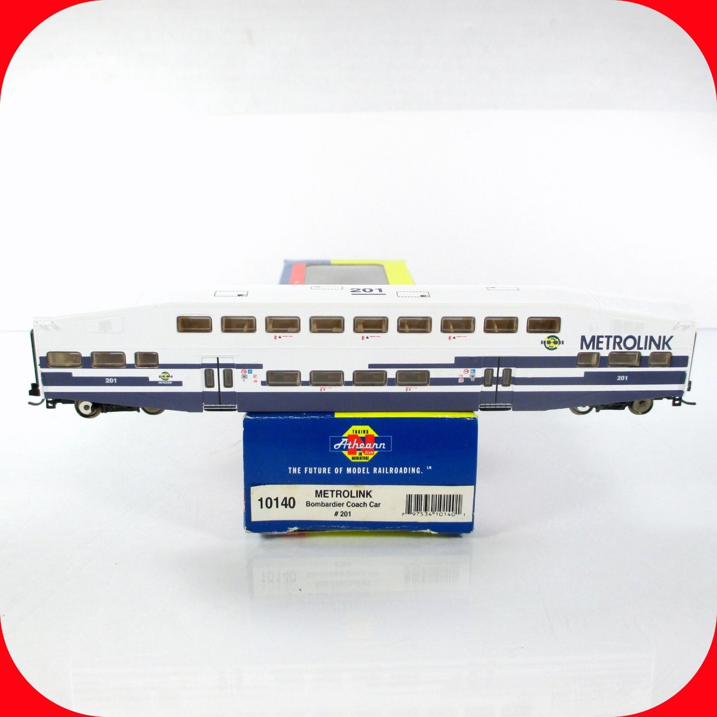 N Scale BOMBARDIER METROLINK Bi-Level Passenger Coach Car #201  -  Athearn 10140