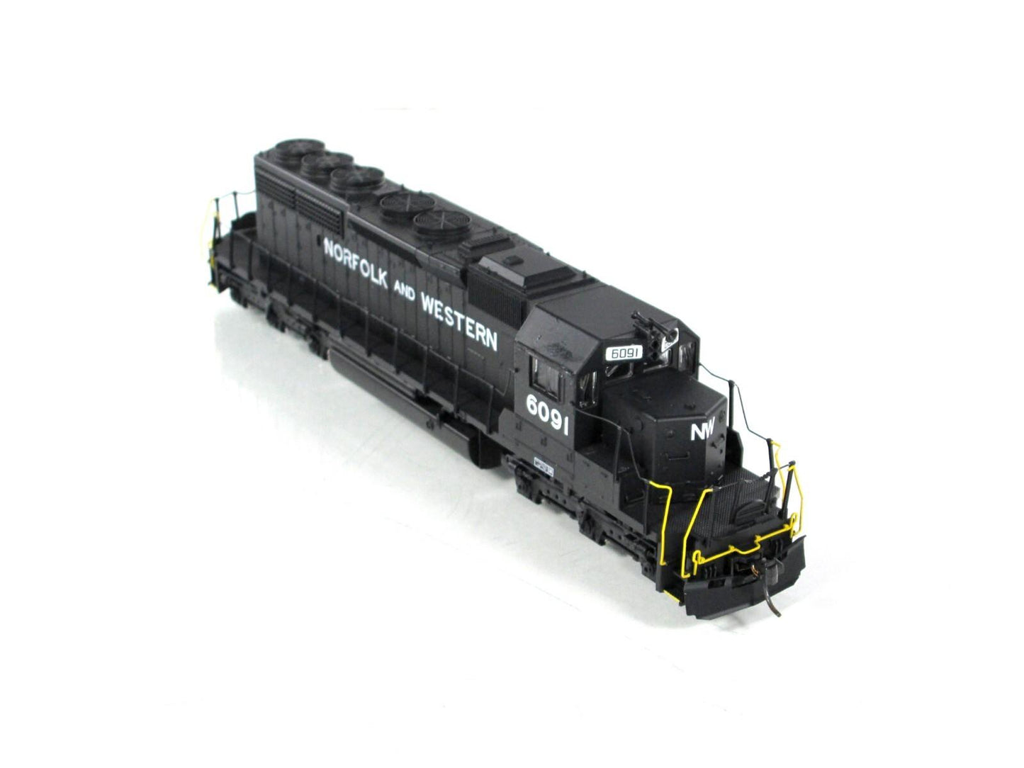HO Scale ***NORFOLK & WESTERN*** SD40-2, N&W 6091 -- Broadway 711,  w/ DCC Sound