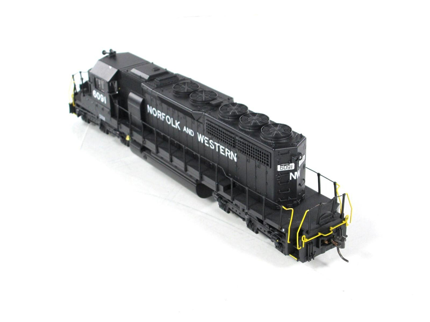 HO Scale ***NORFOLK & WESTERN*** SD40-2, N&W 6091 -- Broadway 711,  w/ DCC Sound