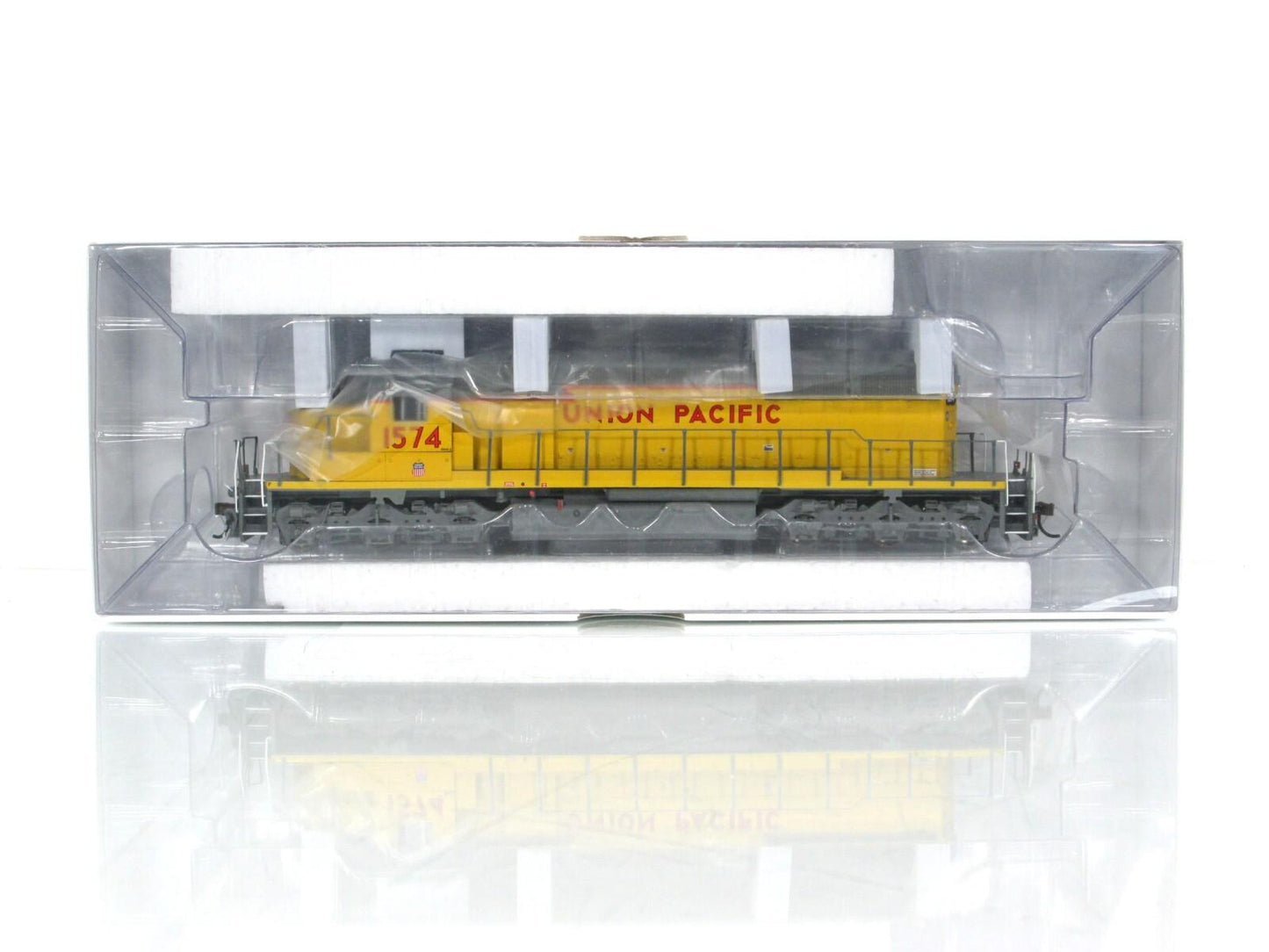 HO Scale **UNION PACIFIC** SD40-2 Locomotive #1574 - Athearn ATH72100, DCC Sound