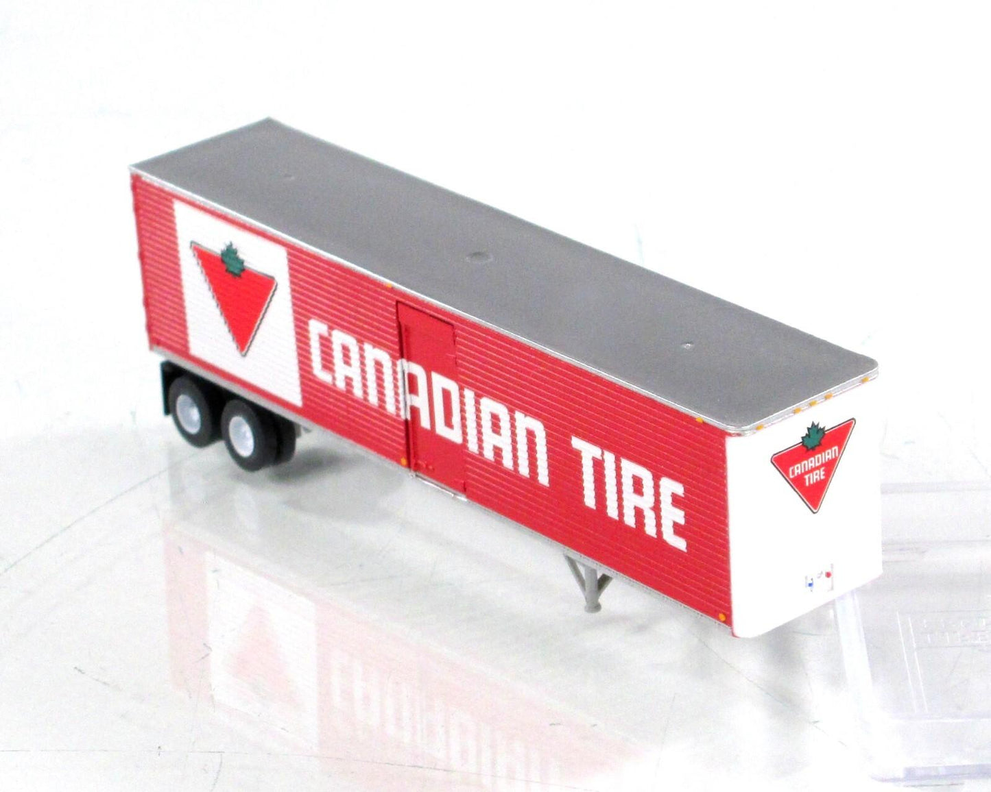 N Scale **CANADIAN TIRE** 40' Trailer Van #962508 - Trainworx 40276, Special Run