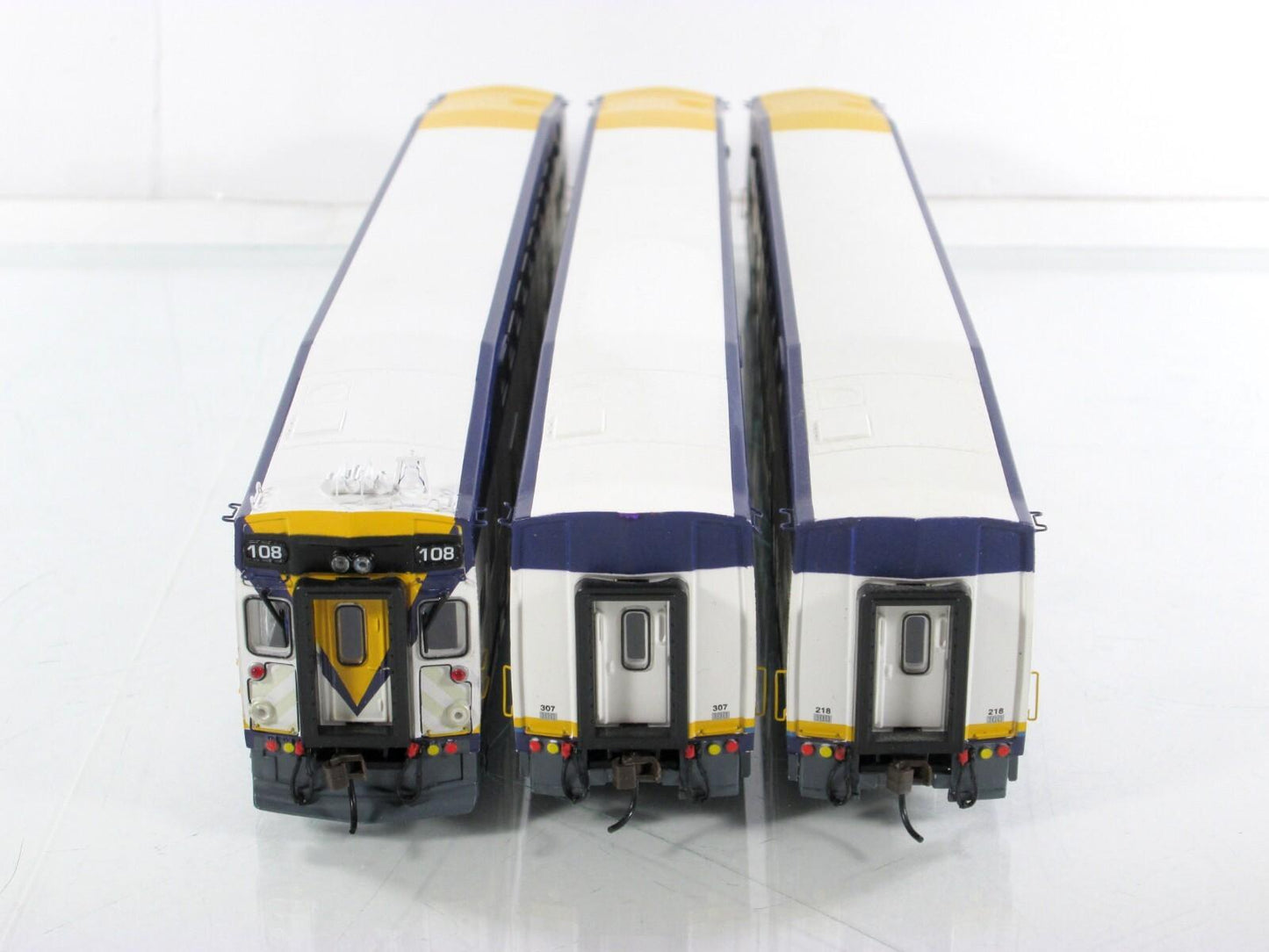 HO Scale **WEST COAST EXPRESS** Bombardier Coach, Control Car Set - Athearn 2584