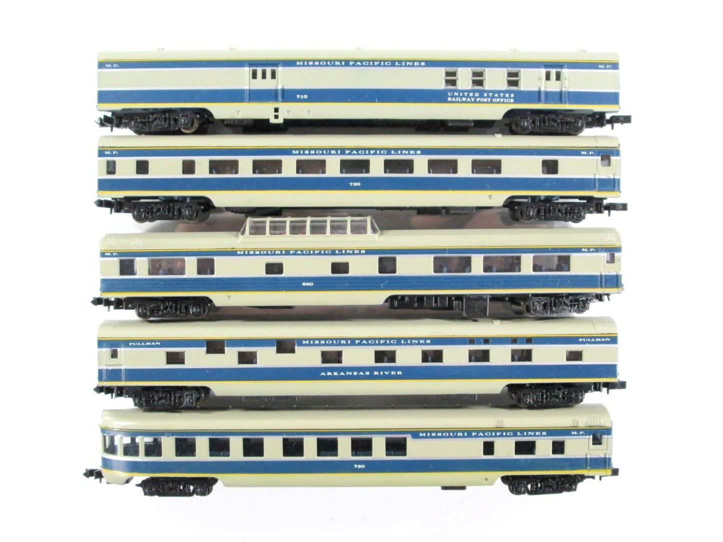 N Scale ***MISSOURI PACIFIC*** Lightweight Passenger 5-Car Set -- Con-Cor 004030