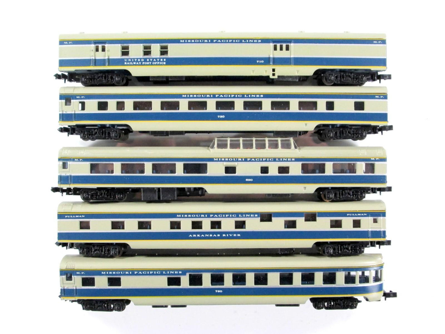 N Scale ***MISSOURI PACIFIC*** Lightweight Passenger 5-Car Set -- Con-Cor 004030