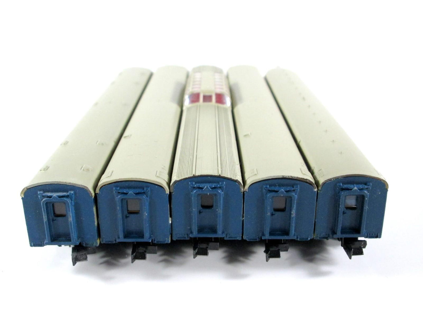 N Scale ***MISSOURI PACIFIC*** Lightweight Passenger 5-Car Set -- Con-Cor 004030