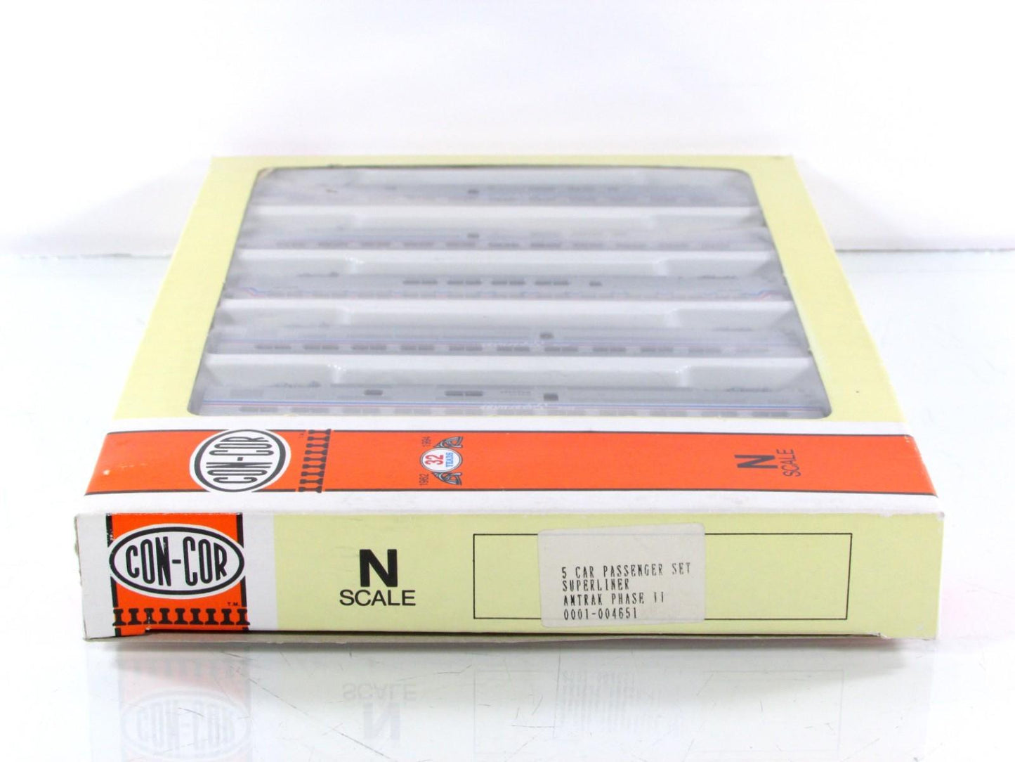N Scale ***AMTRAK*** Phase II Superliner Bi-Level Passenger Set - Con-Cor 004651