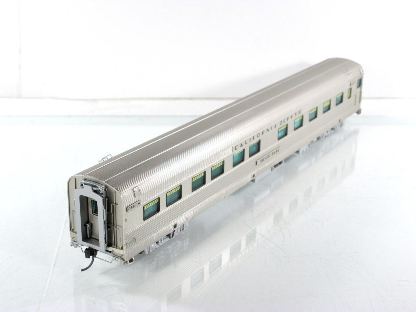 HO Scale ***DRGW CA ZEPHYR*** SILVER PASS Sleeper 1130 --- Broadway 518, Lighted