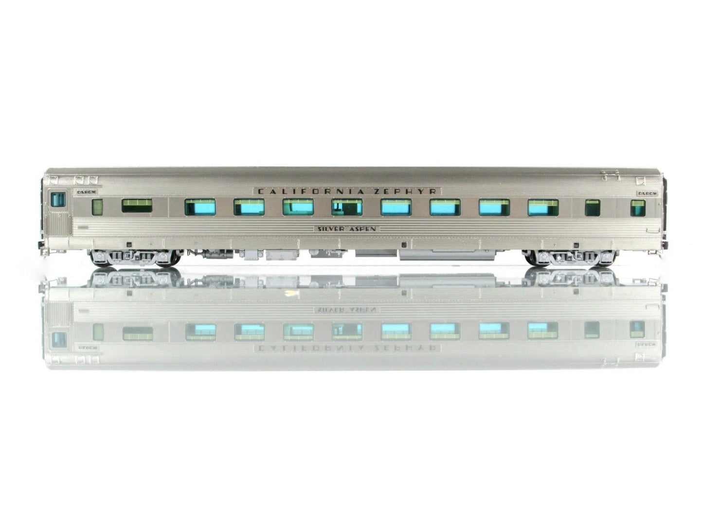 HO Scale ***DRGW CA ZEPHYR*** SILVER ASPEN Sleeper 1120 - Broadway 520, Lighted