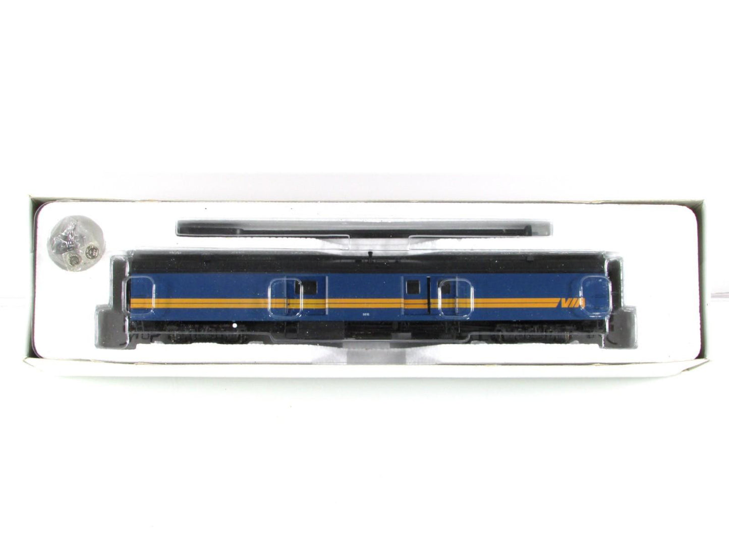 HO Scale ***VIA RAIL CANADA*** Baggage Express #9616 ---- Rapido 106002, Lighted