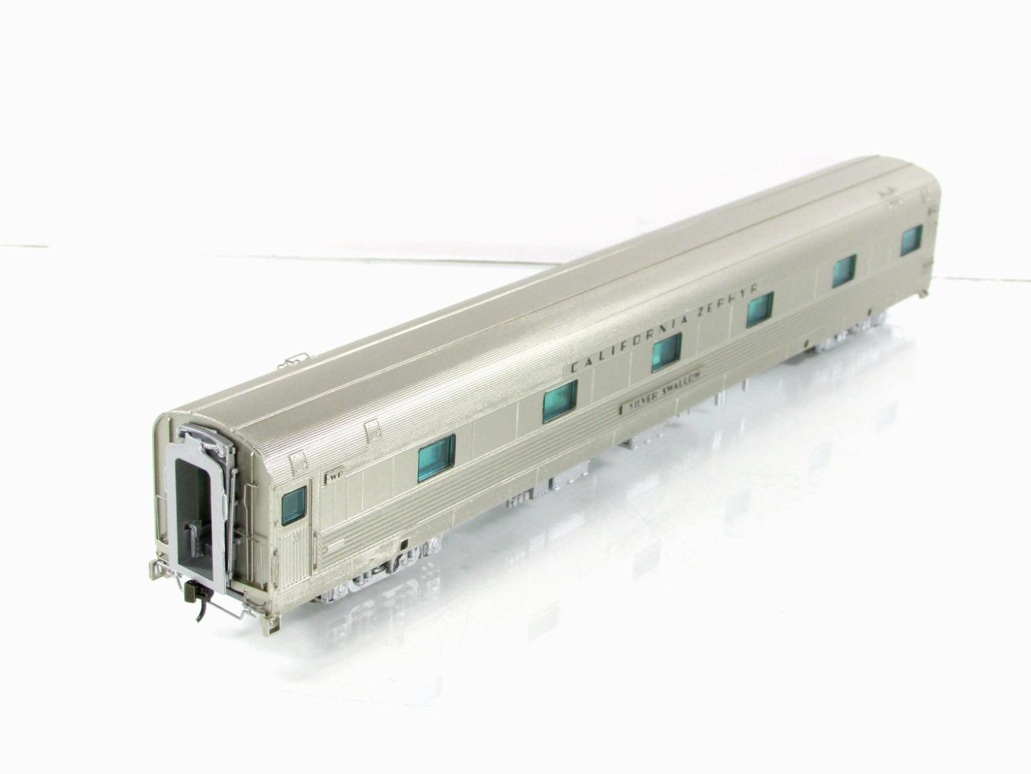 HO Scale ***WP CA ZEPHYR*** SILVER SWALLOW Sleeper #852 - Broadway 1526, Lighted