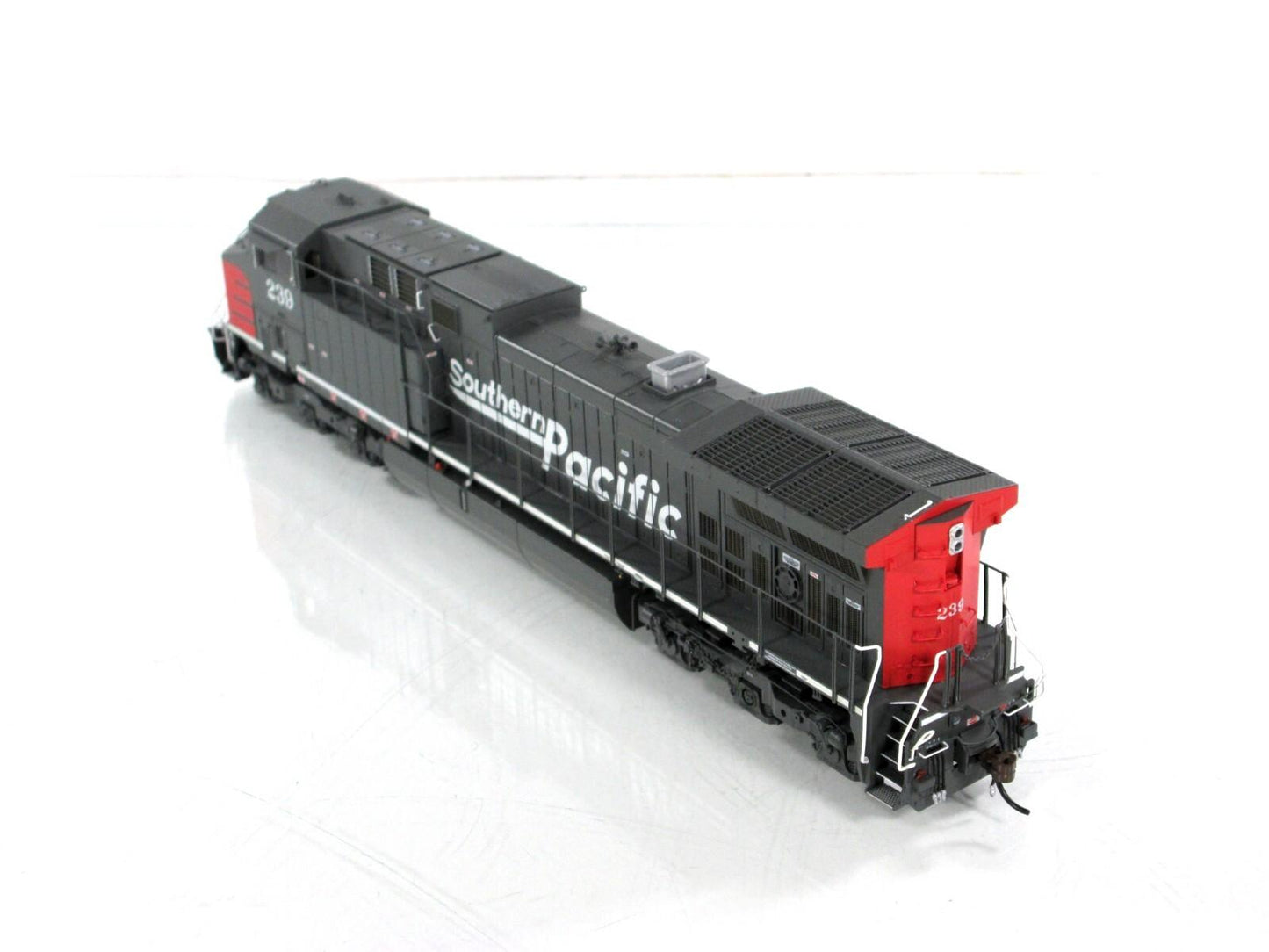 HO Scale **SOUTHERN PACIFIC** AC4400CW #239 - Athearn G31657, DCC Tsunami2 Sound